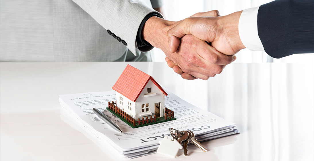 Key Factors For Selecting A Property Lawyer In India: Your Guide To Making An Informed Choice